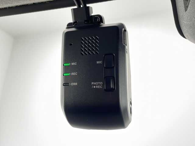 スズキ ジムニー ノマド FC 宮崎県 2025(令7)年 0.1万km Ｄグリーン 禁煙車/パートタイム4WD/衝突被害軽減ブレーキ/純正8型ナビTV/（Kenwood/SKX-S809/CD/DVD/Bluetooth/フルセグTV)/純正バックカメラ/純正OP前後ドライブレコーダー/純正OPスペアタイヤハーフカバーデカール/純正LEDオートライト/純正フォグ/純正セキュリティアラーム/純正ドアバイザー/純正フロアマット/社外LEDルームランプ/アダプティブクルーズコントロール/レーンディパーチャーアラート/クリアランスソナー/ダウンヒルアシストコントロール/ウインカードアミラー/本革巻ハンドル/前席シートヒーター/オートエアコン/ETC/スマートキー/プッシュエンジンスタート/スペアキー/新車時保証書/取扱い説明書