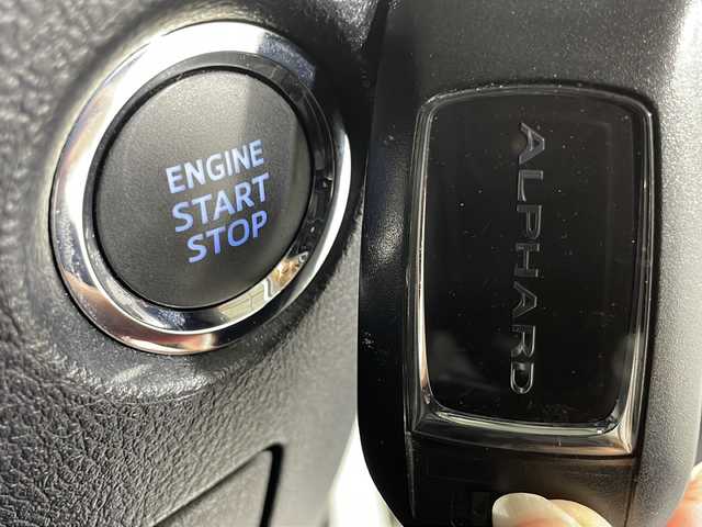 トヨタ アルファード S Cパッケージ 広島県 2019(令1)年 5.9万km ホワイトパールクリスタルシャイン ツインムーンルーフ/メーカー9型ナビ/JBLプレミアムサウンド/パノラミックビューモニター/三眼LEDヘッドランプ/デジタルインナーミラー/ブラインドスポットモニター/両側パワースライドドア/パワーバックドア/パワーシート/ポジションメモリー/シートヒーター/ベンチレーション/ステアリングヒーター/パワーオットマン/セーフティセンス/・プリクラッシュセーフティ/・レーントレーシングアシスト/・アダプティブハイビーム/・レーダークルーズコントロール/クリアランスソナー/パーキングサポートブレーキ/純正18インチAW/ETC2.0/ドライブレコーダー