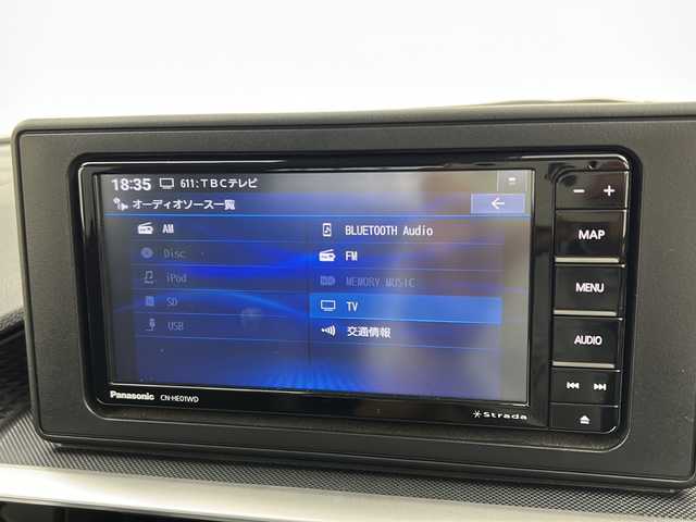 ダイハツ ロッキー プレミアム G HEV 宮城県 2023(令5)年 6.5万km シャイニングホワイトパール スマートアシスト/・衝突回避支援ブレーキ機能/・車線逸脱警報機能/・全車速追従機能付ＡＣＣ/・レーンキープコントロール/・コーナーセンサー/・オートハイビーム/社外7インチナビ/・BT.CD.DVD.SD/バックカメラ/フルセグTV/ハーフレザーシート/前席シートヒーター/ETC/ドライブレコーダー（FR）/プッシュスタート/スマートキー×2/電動パーキングブレーキ/LEDヘッドライト/LEDフォグライト/リアフォグライト/純正フロアマット/純正17インチAW/純正ドアバイザー/横滑り防止