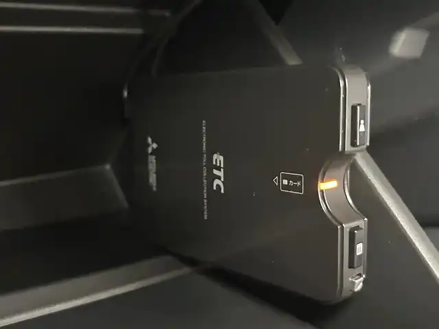 スズキ ハスラー G 岡山県 2017(平29)年 4.3万km ムーンライトバイオレットパールメタリック/ホワイト2トーンルーフ 社外7インチメモリーナビ/型番:AVIC-RZ300/【CD/DVD/ワンセグTV】/前席シートヒーター/社外ドライブレコーダー/社外LEDヘッドライト/スペアキー/ETC/プッシュスタート/衝突被害軽減システム/踏み間違い防止/アイドリングストップ/ISOFIX/チルトステアリング/シートリフター/ドアバイザー/新車保証書/取扱説明書
