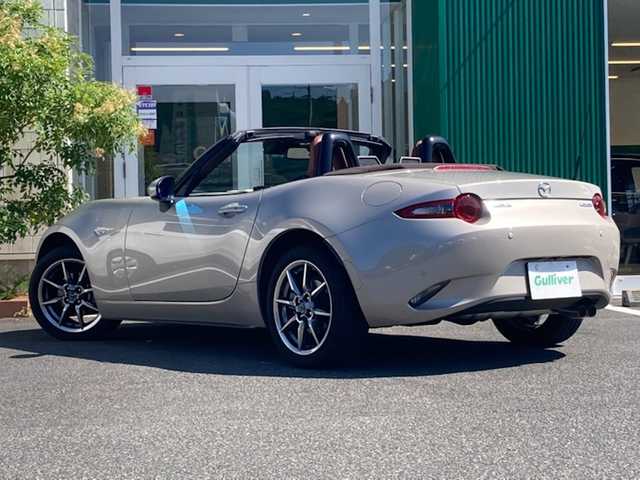 マツダ ロードスター ブラウン トップ 愛媛県 2023(令5)年 1.5万km プラチナクォーツメタリック ワンオーナー/マツダコネクトナビ /・CD/DVD/フルセグTV/Bluetooth/・SD/USB/バックカメラ/茶革シート/・シートヒーター/ブラウントップ/クルーズコントロール/パドルシフト/ETC/LEDオートライト/・オートハイビーム /リアコーナーセンサー/プッシュスタート/・スペアキー/取扱説明書/保証書