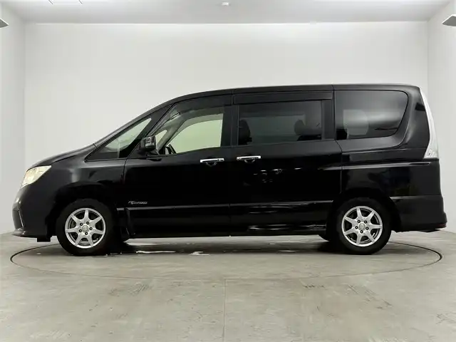 日産 セレナ ハイウェイスター S HV Vセレ 愛知県 2013(平25)年 16.4万km スーパーブラック 純正8インチSDナビ/・フルセグTV/CD/DVD/Bluetooth/アルパインフリップダウンモニター/バックカメラ/ビルドインETC/クルーズコントロール/両側パワースライドドア/レザー調シートカバー/15インチアルミホイール/サイドバイザー/フォグランプ/オートライト/純正フロアマット/スマートキー/プッシュスタート