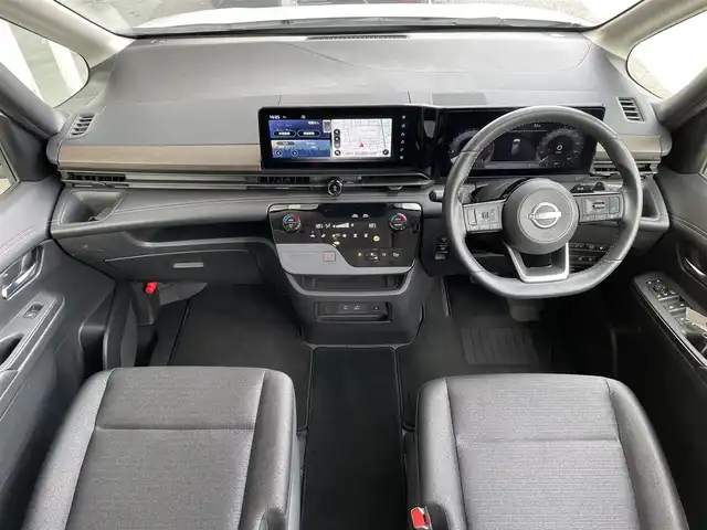 日産 セレナ 東京都 2022(令4)年 2.3万km プリズムホワイト 日産コネクトナビゲーション/純正フリップダウンモニター/インテリジェントルームミラー/プロパイロット/アラウンドビューモニター/ブラインドスポットモニター/パドルシフト/両側パワースライドドア/LED/ワイヤレス充電/前後ドライブレコーダー/ETC2.0/スマートキー/フォグライト