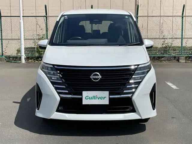 日産 セレナ 東京都 2022(令4)年 2.3万km プリズムホワイト 日産コネクトナビゲーション/純正フリップダウンモニター/インテリジェントルームミラー/プロパイロット/アラウンドビューモニター/ブラインドスポットモニター/パドルシフト/両側パワースライドドア/LED/ワイヤレス充電/前後ドライブレコーダー/ETC2.0/スマートキー/フォグライト
