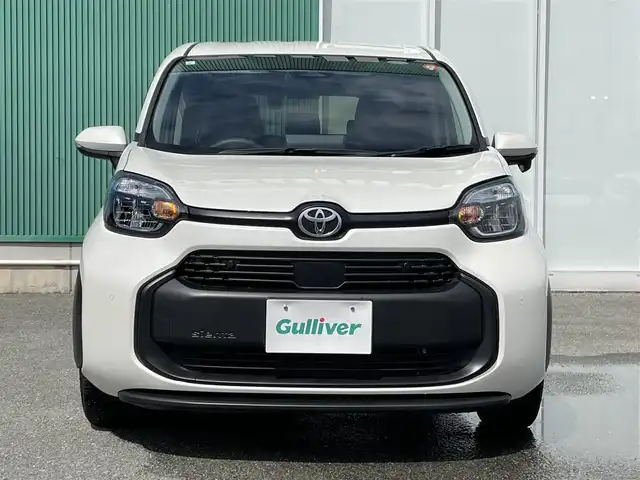 トヨタ シエンタ 福岡県 2023(令5)年 0.2万km ホワイトパールクリスタルシャイン シートヒーター/ハンドルヒーター/エンジンスタートボタン/電動パワースライドドア/バックモニター/ETC/レーンキープアシスト/オートライト/オートマチックハイビーム