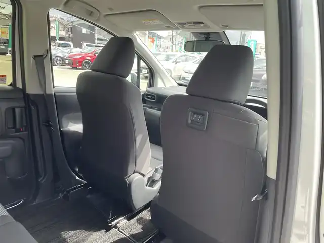 トヨタ シエンタ 福岡県 2023(令5)年 0.2万km ホワイトパールクリスタルシャイン シートヒーター/ハンドルヒーター/エンジンスタートボタン/電動パワースライドドア/バックモニター/ETC/レーンキープアシスト/オートライト/オートマチックハイビーム