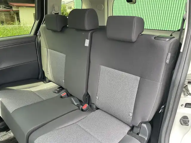 トヨタ シエンタ 福岡県 2023(令5)年 0.2万km ホワイトパールクリスタルシャイン シートヒーター/ハンドルヒーター/エンジンスタートボタン/電動パワースライドドア/バックモニター/ETC/レーンキープアシスト/オートライト/オートマチックハイビーム