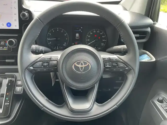 トヨタ シエンタ 福岡県 2023(令5)年 0.2万km ホワイトパールクリスタルシャイン シートヒーター/ハンドルヒーター/エンジンスタートボタン/電動パワースライドドア/バックモニター/ETC/レーンキープアシスト/オートライト/オートマチックハイビーム
