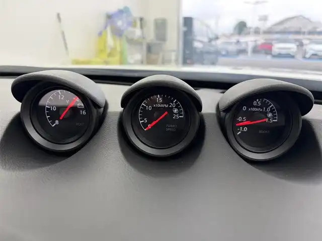 日産 フェアレディ Ｚ バージョンST 愛知県 2023(令5)年 0.6万km パールⅡ 6速MT/ターボ/純正9インチナビ/　　BT/フルセグ/バックカメラ/ビルトインETC2.0/ドライブレコーダー/革巻きステアリング/ステアリングリモコン/インテリジェントエマージェンシーブレーキ/インテリジェントクルーズコントロール/LDW/ハーフレザーシート/パワーシート/シートヒーター/ブラインドスポットモニター/純正LEDヘッドライト/リヤフォグランプ/純正19インチアルミホイール