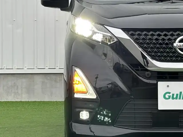 日産 デイズ ハイウェイスターX 香川県 2023(令5)年 1.1万km ブラック 純正9インチオリジナルナビゲーション/→フルセグ/Bluetooth/アラウンドビューモニター/インテリジェントエマージェンシーブレーキ/車線逸脱警報/360°セーフティアシスト/ハイビームアシスト/踏み間違い防止アシスト/標識検知機能/前後コーナーセンサー/バックカメラ連動ルームミラー/LEDヘッドライト/純正14インチアルミ/純正フロアマット/ETC2.0/革巻きステアリング/ステアリングリモコン/アイドリングストップ/プッシュスタート/キーレス