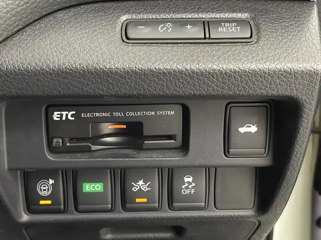 日産 ティアナ XV ナビAVMパッケージ 鹿児島県 2017(平29)年 5.8万km ブリリアントホワイトパール 純正メーカーナビ/スマートキー/クルーズコントロール/DVD/ワンセグ/CD/レザーシート/シートヒーター/ドライブレコーダー/パワーシート/純正17アルミ/前後コーナーセンサー/衝突軽減ブレーキ