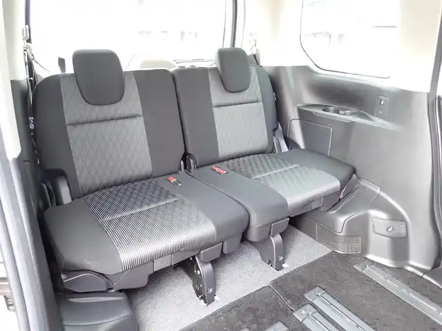 日産 セレナ ハイウェイスター V 千葉県 2021(令3)年 8.7万km ブリリアントホワイトパール ワンオーナー/純正9インチナビ(MM320D-L)/・フルセグテレビ/・CD/DVD/・Bluetooth/・ミュージックサーバー/フリップダウンモニター/アラウンドビューモニター/ETC/プロパイロット/インテリジェントエマージェンシーブレーキ/セーフティーパックA/・踏み間違い衝突防止アシスト/・インテリジェントパーキングアシスト/・標識検知機能/・インテリジェント DA（ふらつき警報）/・フロント&バックソナー/後則方車両検知警報/車線逸脱警報/インテリジェントルームミラー/プッシュスタート/アイドリングストップ/ステアリングスイッチ/LEDヘッドライト/フォグライト/電動格納ウィンカーミラー/両側パワースライドドア/インテリジェントキー×2/取扱説明書/ナビ取扱説明書/保証書