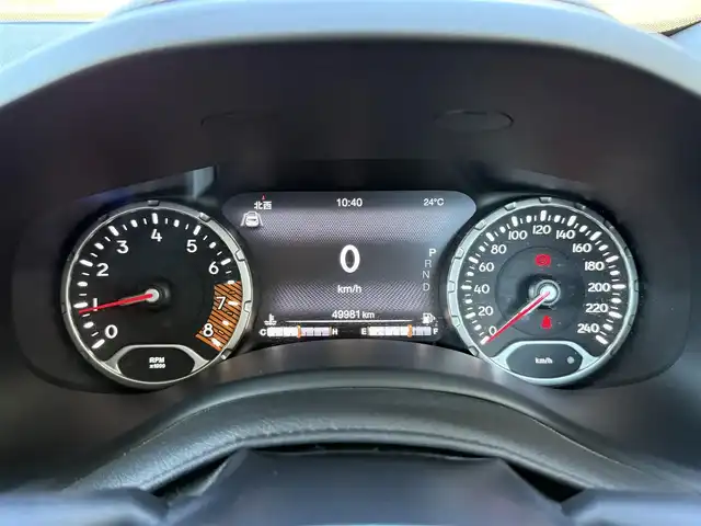 クライスラー・ジープ ジープ レネゲード トレイルホーク 静岡県 2022(令4)年 5万km グレー ワンオーナー/BSM/THULE キャリア/純正ナビ/(BT/CarPlay/フルセグ）/バックカメラ/クルーズコントロール/レーンキープアシスト/パーキングアシスト/スマートキー/ETC2.0/純正フロアマット/純正17インチアルミホイール/保証書/取説/スペアキー