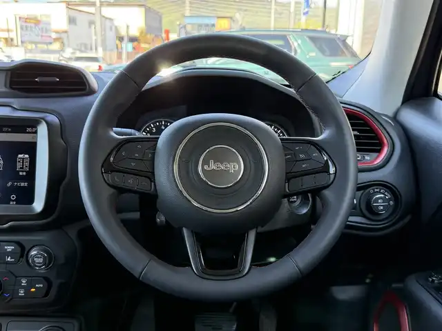 クライスラー・ジープ ジープ レネゲード トレイルホーク 静岡県 2022(令4)年 5万km グレー ワンオーナー/BSM/THULE キャリア/純正ナビ/(BT/CarPlay/フルセグ）/バックカメラ/クルーズコントロール/レーンキープアシスト/パーキングアシスト/スマートキー/ETC2.0/純正フロアマット/純正17インチアルミホイール/保証書/取説/スペアキー