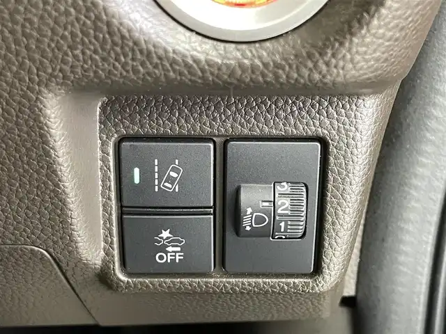 ホンダ Ｎ ＢＯＸ L 福井県 2021(令3)年 4.5万km クリスタルブラックパール 純正ディラーオプションナビ【VXM-214VFi】/CD/DVD/フルセグTV/Bluetooth/USB/SD/AUX/バックカメラ/ビルトインETC/Honda SENSING/レーンキープアシスト/クルーズコントロール/オートライト/クリアランスソナー/片側パワースライドドア/プッシュスタート/ステアリングリモコン/ステアリングチルド機構/ウィンカー・電動格納式ミラー/サイドバイザー/純正フロアマット