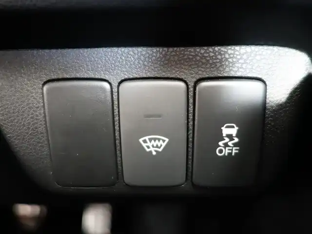 ホンダ フィット RS 静岡県 2011(平23)年 4.7万km クリスタルブラックパール MT車/走行距離47千キロ/社外パイオニア　ツィーター/Pivotスロットルコントローラー/社外デールレンズ/コンフォートビューパッケージ/　・撥水／ヒーテッドドアミラー/　・熱線入フロントウインドウ/　・フロントドア撥水ガラス/　・VSA/社外Carrozzeriaディスプレイオーディオ/（FH-8500DVS）/　CD/DVD/BT/AUX/ipod/AM.FM/ビルトインETC/HIDヘッドライト/フロントフォグランプ/社外フロアマット／ドアバイザー/スペアキー1個