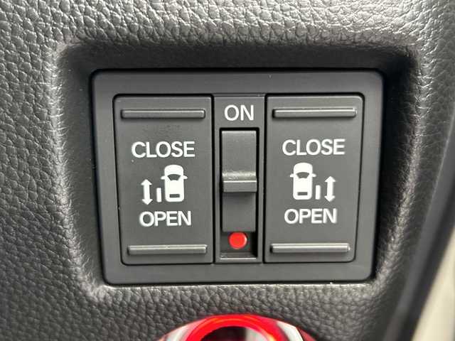 ホンダ Ｎ ＢＯＸ カスタム L スタイル+ブラック 栃木県 2023(令5)年 2万km プラチナホワイトパール 社外ナビ/(CD/Bluetooth/フルセグTV)/バックカメラ/ホンダセンシング/・衝突軽減ブレーキ/・誤発進抑制機能/・アダプティブクルーズコントロール/・車線維持支援システム/・路外逸脱抑制機能/・先行車発進お知らせ機能/・標識認識機能/ETC/前後ドラレコ/両側パワースライドドア/前席シートヒーター/純正14インチAW/社外フロアマット