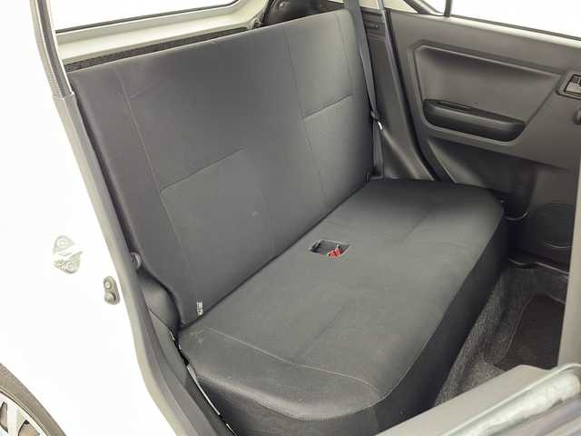 ダイハツ ミラ イース L SAⅢ 大阪府 2020(令2)年 2.9万km ホワイト 社外7型メモリナビ(KENWOOD/MDV-D207BT)/【Bluetooth/FM/AM/CD/USB/SDサーバー】/バックカメラ/スマートアシストIII/・衝突軽減ブレーキ/・衝突警報/・車線逸脱警報/・誤発進抑制機能/・先行車発進お知らせ/・前後コーナーセンサー/・オートハイビーム/ハロゲンヘッドライト/ライトレベライザー/シフトロック/シガーソケット/リモコンキー/純正フロアマット/保証書