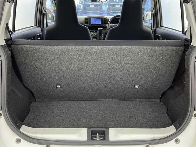 ダイハツ ミラ イース L SAⅢ 大阪府 2020(令2)年 2.9万km ホワイト 社外7型メモリナビ(KENWOOD/MDV-D207BT)/【Bluetooth/FM/AM/CD/USB/SDサーバー】/バックカメラ/スマートアシストIII/・衝突軽減ブレーキ/・衝突警報/・車線逸脱警報/・誤発進抑制機能/・先行車発進お知らせ/・前後コーナーセンサー/・オートハイビーム/ハロゲンヘッドライト/ライトレベライザー/シフトロック/シガーソケット/リモコンキー/純正フロアマット/保証書