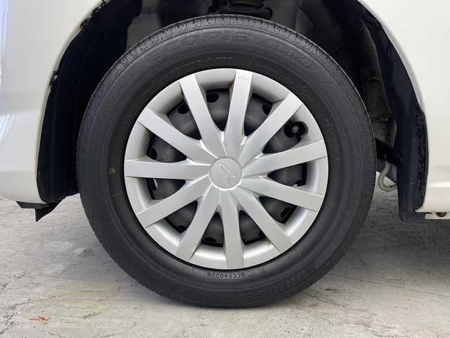 ダイハツ ミラ イース L SAⅢ 大阪府 2020(令2)年 2.9万km ホワイト 社外7型メモリナビ(KENWOOD/MDV-D207BT)/【Bluetooth/FM/AM/CD/USB/SDサーバー】/バックカメラ/スマートアシストIII/・衝突軽減ブレーキ/・衝突警報/・車線逸脱警報/・誤発進抑制機能/・先行車発進お知らせ/・前後コーナーセンサー/・オートハイビーム/ハロゲンヘッドライト/ライトレベライザー/シフトロック/シガーソケット/リモコンキー/純正フロアマット/保証書