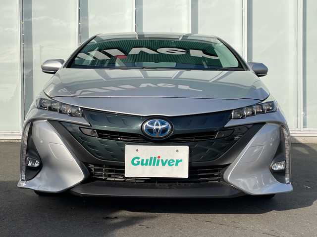 トヨタ プリウス ＰＨＶ A レザーパッケージ 神奈川県 2018(平30)年 10.5万km シルバーM ・１１．６インチナビ　/・バックカメラ　/・ＥＴＣ２．０　/・Ｂｌｕｅｔｏｏｔｈ　/・フルセグＴＶ　/・前後ドラレコ　/・トヨタセーフティーセンス　/・レーダークルーズコントロール　/・シートヒーター　/・パワーシート　/・コーナーセンサー