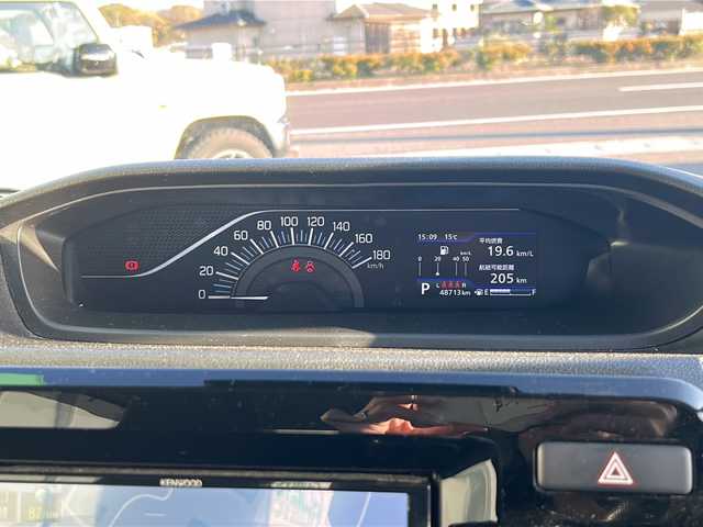 スズキ ソリオ G 香川県 2022(令4)年 4.9万km ピュアホワイトP 純正ナビ（フルセグTV/CD/DVD/BT）/バックカメラ/デジタルインナーミラー/両側スライドドア/コーナーセンサー/オートライト/ビルトインＥＴＣ/4WD