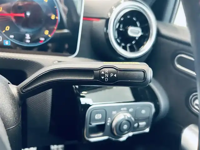 メルセデス・ベンツ Ｍ・ベンツ Ａ２００ｄ AMGライン 大阪府 2019(令1)年 3.1万km モハーベシルバー レーダーセーフティ/ハーフレザー/メモリ付きパワーシート/シートヒーター/ACC/純正ナビ/TV/バックカメラ/純正18インチAW/LEDヘッドライト/ブラインドスポット/クリアランスソナー/ETC/ドラレコ/レーダー探知機/パドルシフト/ワイヤレス充電
