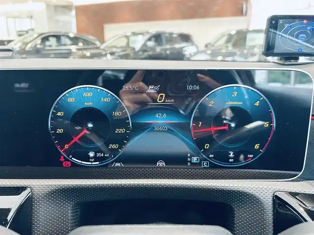 メルセデス・ベンツ Ｍ・ベンツ Ａ２００ｄ AMGライン 大阪府 2019(令1)年 3.1万km モハーベシルバー レーダーセーフティ/ハーフレザー/メモリ付きパワーシート/シートヒーター/ACC/純正ナビ/TV/バックカメラ/純正18インチAW/LEDヘッドライト/ブラインドスポット/クリアランスソナー/ETC/ドラレコ/レーダー探知機/パドルシフト/ワイヤレス充電