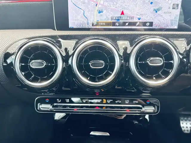 メルセデス・ベンツ Ｍ・ベンツ Ａ２００ｄ AMGライン 大阪府 2019(令1)年 3.1万km モハーベシルバー レーダーセーフティ/ハーフレザー/メモリ付きパワーシート/シートヒーター/ACC/純正ナビ/TV/バックカメラ/純正18インチAW/LEDヘッドライト/ブラインドスポット/クリアランスソナー/ETC/ドラレコ/レーダー探知機/パドルシフト/ワイヤレス充電