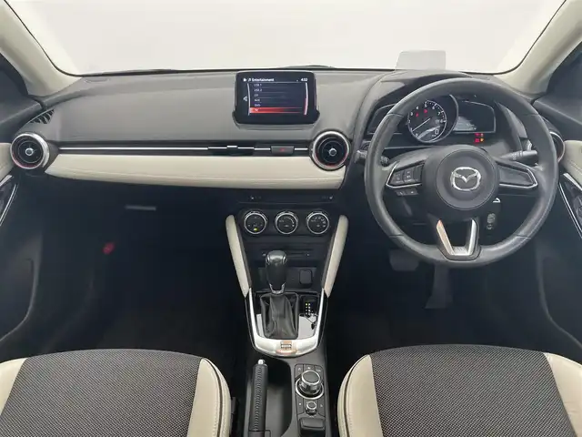 マツダ デミオ 13S ツーリング Lパッケージ 愛知県 2018(平30)年 4.7万km ソウルレッドクリスタルM 純正ナビ　フルセグＴＶ　バックカメラ　ハーフレザー白革　シートヒーター　パーキングセンサー　ＢＳＭ　ＨＵＤ　衝突軽減　車線逸脱　ＬＥＤオートライト　Ｂｌｕｅｔｏｏｔｈ　ＤＶＤ　ＵＳＢ　ＡＵＸ　禁煙車