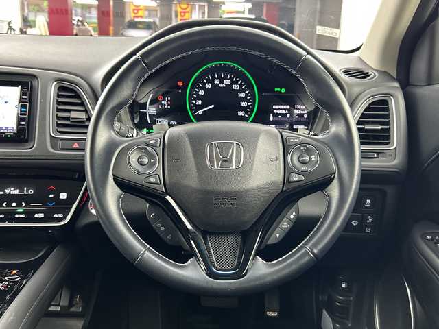 ホンダ ヴェゼル ハイブリッド Z ホンダセンシング 愛知県 2020(令2)年 3.7万km クリスタルブラックパール ワンオーナー/禁煙車/純正7インチナビ/（CD/DVD/Bluetooth/フルセグTV)/バックカメラ/ホンダセンシング/・衝突軽減ブレーキ/・レーンキープアシスト/・誤発進抑制機能/ETC/シートヒーター/ルーフレール/パドルシフト/LEDヘッドライト/純正17インチアルミホイール/スマートキー/純正フロアマット