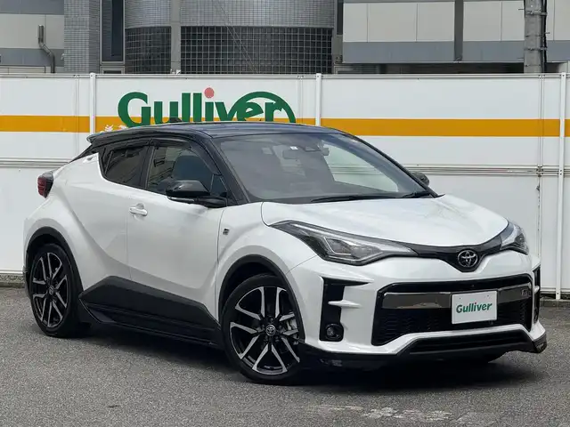 トヨタ Ｃ－ＨＲ S GRスポーツ 愛知県 2023(令5)年 4.8万km パールⅡ /ワンオーナー//GRフロントスポイラー//GRサイドスポイラー//GR専用フロントデザイン//GR専用エンブレム//メーカーナビ//AM/FM/USB/BT/Miracast//全方位カメラ//ビルトインETC//前後ドラレコ//オートLEDライト//フォグランプ//GR専用スポーツシート//ハーフレザーシート//前席シートヒーター//運転席ランバーサポート//GR専用革巻きステアリング//ステアリングリモコン//電動パーキングブレーキ//AUTO HOLD//スペアタイヤ//GR専用ブレーキキャリパー//横滑り防止装置//DRIVE MODE//SPORT/ECO/NORMAL//EV MODE//GR専用プッシュスタート//スマートキー//スペアキー//GR専用フロアマット//純正ドアバイザー//ISOFIX//トノカバー//バニティミラー//保証書//取扱説明書//ナビ取扱説明書//R5年記録簿