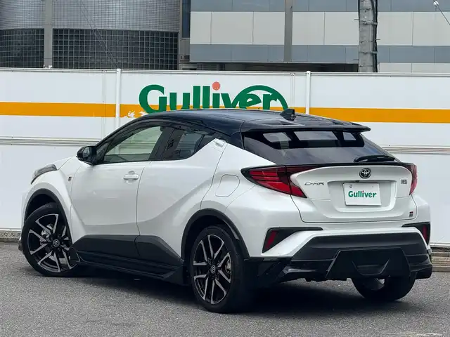 トヨタ Ｃ－ＨＲ S GRスポーツ 愛知県 2023(令5)年 4.8万km パールⅡ /ワンオーナー//GRフロントスポイラー//GRサイドスポイラー//GR専用フロントデザイン//GR専用エンブレム//メーカーナビ//AM/FM/USB/BT/Miracast//全方位カメラ//ビルトインETC//前後ドラレコ//オートLEDライト//フォグランプ//GR専用スポーツシート//ハーフレザーシート//前席シートヒーター//運転席ランバーサポート//GR専用革巻きステアリング//ステアリングリモコン//電動パーキングブレーキ//AUTO HOLD//スペアタイヤ//GR専用ブレーキキャリパー//横滑り防止装置//DRIVE MODE//SPORT/ECO/NORMAL//EV MODE//GR専用プッシュスタート//スマートキー//スペアキー//GR専用フロアマット//純正ドアバイザー//ISOFIX//トノカバー//バニティミラー//保証書//取扱説明書//ナビ取扱説明書//R5年記録簿