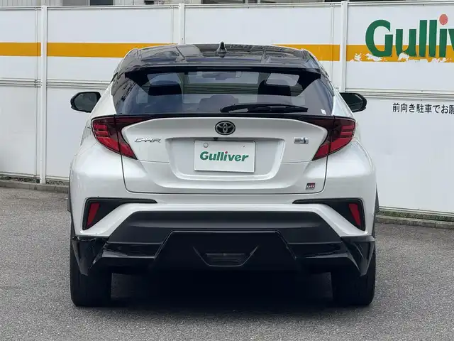 トヨタ Ｃ－ＨＲ S GRスポーツ 愛知県 2023(令5)年 4.8万km パールⅡ /ワンオーナー//GRフロントスポイラー//GRサイドスポイラー//GR専用フロントデザイン//GR専用エンブレム//メーカーナビ//AM/FM/USB/BT/Miracast//全方位カメラ//ビルトインETC//前後ドラレコ//オートLEDライト//フォグランプ//GR専用スポーツシート//ハーフレザーシート//前席シートヒーター//運転席ランバーサポート//GR専用革巻きステアリング//ステアリングリモコン//電動パーキングブレーキ//AUTO HOLD//スペアタイヤ//GR専用ブレーキキャリパー//横滑り防止装置//DRIVE MODE//SPORT/ECO/NORMAL//EV MODE//GR専用プッシュスタート//スマートキー//スペアキー//GR専用フロアマット//純正ドアバイザー//ISOFIX//トノカバー//バニティミラー//保証書//取扱説明書//ナビ取扱説明書//R5年記録簿