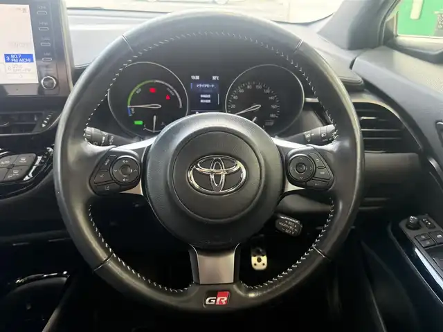 トヨタ Ｃ－ＨＲ S GRスポーツ 愛知県 2023(令5)年 4.8万km パールⅡ /ワンオーナー//GRフロントスポイラー//GRサイドスポイラー//GR専用フロントデザイン//GR専用エンブレム//メーカーナビ//AM/FM/USB/BT/Miracast//全方位カメラ//ビルトインETC//前後ドラレコ//オートLEDライト//フォグランプ//GR専用スポーツシート//ハーフレザーシート//前席シートヒーター//運転席ランバーサポート//GR専用革巻きステアリング//ステアリングリモコン//電動パーキングブレーキ//AUTO HOLD//スペアタイヤ//GR専用ブレーキキャリパー//横滑り防止装置//DRIVE MODE//SPORT/ECO/NORMAL//EV MODE//GR専用プッシュスタート//スマートキー//スペアキー//GR専用フロアマット//純正ドアバイザー//ISOFIX//トノカバー//バニティミラー//保証書//取扱説明書//ナビ取扱説明書//R5年記録簿