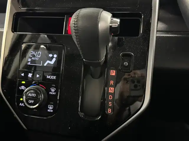 トヨタ タンク カスタムG 三重県 2020(令2)年 2.6万km ブラックマイカメタリック ガソリン/FF/インパネCVT/純正 7インチナビ NSZT-W68T/（AM/FM/CD/DVD/TV/SD/SDREC/Bluetooth）/バックガイドモニター/両側パワースライドドア/ドライブレコーダー 前後/ビルトイン ETC2.0/スマートアシスト3/・衝突警報機能（対車両・対歩行者）/・衝突回避支援ブレーキ機能（対車両・対歩行者）/・車線逸脱警報/・先行車発進告知機能/・オートハイビーム機能/・誤発進抑制制御機能（前方・後方）/・コーナーセンサー（前後）/装備/●クルーズコントロール/●オートライト/●LEDヘッドライト/●LEDフロントフォグライト/●オートエアコン/●ステアリングスイッチ/●プッシュスタート/●保/取/ナビ取/●スマートキーx2/●純正14inAW/など