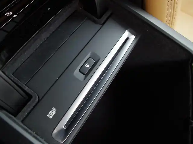 ボルボ Ｖ９０ D4 インスクリプション 埼玉県 2020(令2)年 4万km 黒 キャメルレザーシート /アダプティブクルーズコントロール /全周囲カメラ /ヘッドアップディスプレイ /ブラインドスポットモニター /Pセンサー /CarPlay /harman/cardon/純正ナビ /シートHI /ベンチレーション /電動リアゲート