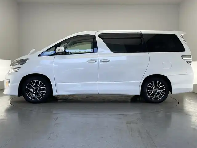 トヨタ ヴェルファイア 2．4Z 愛知県 2014(平26)年 7.5万km ホワイトパールクリスタルシャイン 純正９型ナビ　純正後席モニター　禁煙車　フルセグＴＶ　ＤＶＤ　両側パワスラ　ＷＥＤＳ１７インチＡＷ　コーナーセンサー　ＥＴＣ　バックカメラ　オットマン HIDヘッドライト　オートライト　フォグランプ