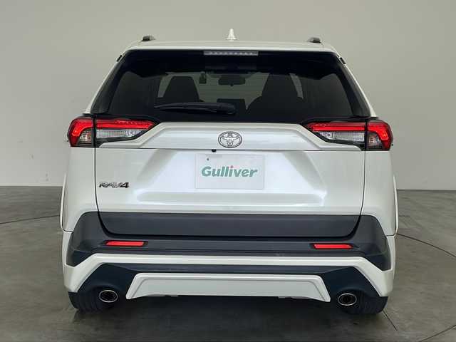 トヨタ ＲＡＶ４ X 兵庫県 2019(令1)年 6.2万km ホワイトパールクリスタルシャイン ・TRDエアロ（F.S.R）/・Toyota Safety Sense/・プリクラッシュセーフティ/・レーントレーシングアシスト/・レーダークルーズコントロール（全車速追従機能付）/・オートマチックハイビーム/・ロードサインアシスト/・先行車発進告知機能/・インテリジェントクリアランスソナー/・オートマチックハイビーム/・純正9インチナビ＆フルセグ＆BT＆DVD/・バックカメラ/・スマートキー/・プッシュスタート/・ビルトインETC/・前後ドライブレコーダー/・純正17インチアルミホイール/・電動パーキング/・オートブレーキホールド/・3灯式LEDヘッドランプ（オートレベリング機能付）＋LEDクリアランスランプ＋LEDデイライト/・フロントフォグランプ/・防眩インナーミラー /・純正フロアマット/・オートライト/・MTモード付AT/・ルーフレール