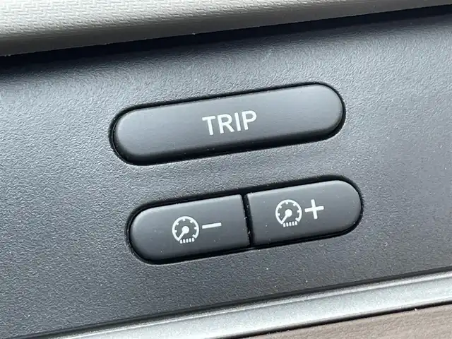 ホンダ フリード＋ G 滋賀県 2024(令6)年 1.9万km プラチナホワイトパール 純正9インチナビ/【Bluetooth/CD/DVD/フルセグTV/HDMI/Apple CarPlay】/バックカメラ/衝突軽減ブレーキ/追従クルーズコントロール/レーンキープアシスト/両側パワースライドドア/LEDヘッドライト/オートライト/D/Nシートヒーター/前後ドライブレコーダー/ビルトインETC/ドアバイザー/後席サンシェード/純正フロアマット/プッシュスタート/スマートキー/ステアリングリモコン