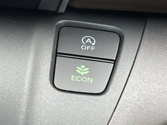 ホンダ フリード＋ G 滋賀県 2024(令6)年 1.9万km プラチナホワイトパール 純正9インチナビ/【Bluetooth/CD/DVD/フルセグTV/HDMI/Apple CarPlay】/バックカメラ/衝突軽減ブレーキ/追従クルーズコントロール/レーンキープアシスト/両側パワースライドドア/LEDヘッドライト/オートライト/D/Nシートヒーター/前後ドライブレコーダー/ビルトインETC/ドアバイザー/後席サンシェード/純正フロアマット/プッシュスタート/スマートキー/ステアリングリモコン