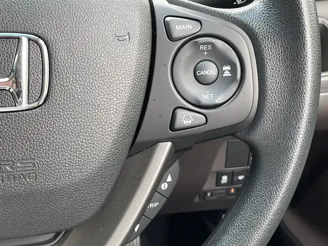 ホンダ フリード＋ G 滋賀県 2024(令6)年 1.9万km プラチナホワイトパール 純正9インチナビ/【Bluetooth/CD/DVD/フルセグTV/HDMI/Apple CarPlay】/バックカメラ/衝突軽減ブレーキ/追従クルーズコントロール/レーンキープアシスト/両側パワースライドドア/LEDヘッドライト/オートライト/D/Nシートヒーター/前後ドライブレコーダー/ビルトインETC/ドアバイザー/後席サンシェード/純正フロアマット/プッシュスタート/スマートキー/ステアリングリモコン