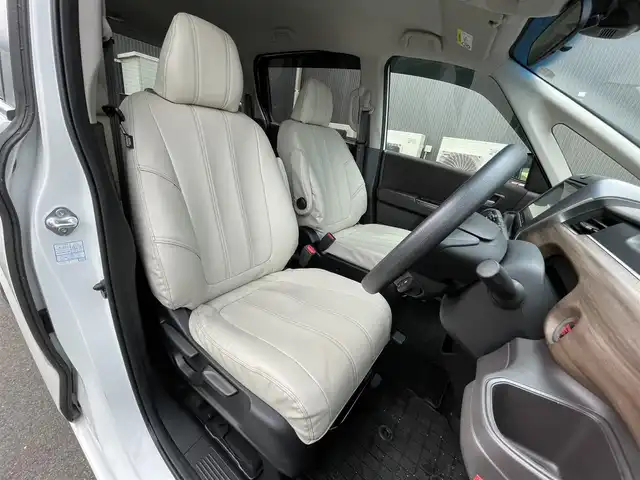 ホンダ フリード＋ G 滋賀県 2024(令6)年 1.9万km プラチナホワイトパール 純正9インチナビ/【Bluetooth/CD/DVD/フルセグTV/HDMI/Apple CarPlay】/バックカメラ/衝突軽減ブレーキ/追従クルーズコントロール/レーンキープアシスト/両側パワースライドドア/LEDヘッドライト/オートライト/D/Nシートヒーター/前後ドライブレコーダー/ビルトインETC/ドアバイザー/後席サンシェード/純正フロアマット/プッシュスタート/スマートキー/ステアリングリモコン