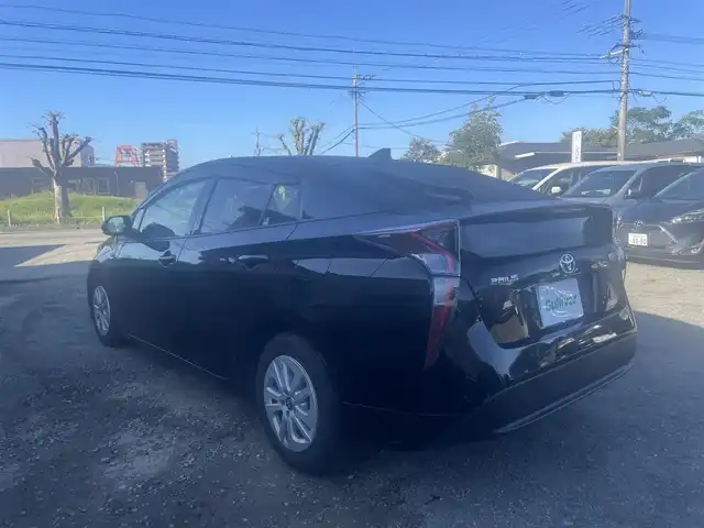 トヨタ プリウス Sセーフティプラス 福岡県 2018(平30)年 3.4万km アティチュードブラックマイカ