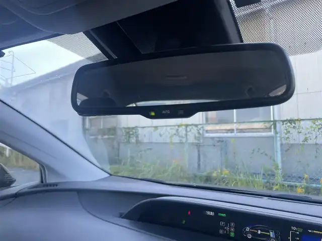 トヨタ プリウス Sセーフティプラス 福岡県 2018(平30)年 3.4万km アティチュードブラックマイカ