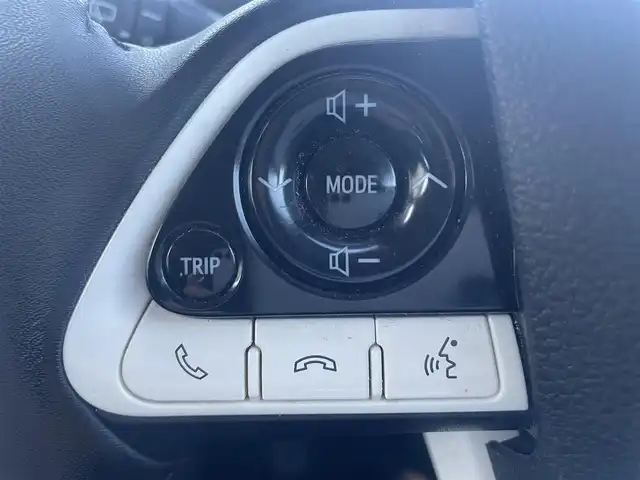 トヨタ プリウス Sセーフティプラス 福岡県 2018(平30)年 3.4万km アティチュードブラックマイカ