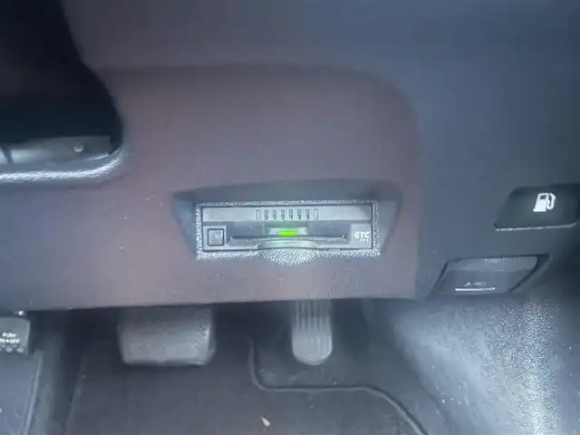 トヨタ プリウス Sセーフティプラス 福岡県 2018(平30)年 3.4万km アティチュードブラックマイカ