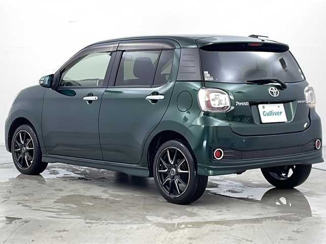 トヨタ パッソ モーダ　S 道央・札幌 2016(平28)年 7.4万km ダークエメラルドマイカ ・4WD/・ワンオーナー/・寒冷地仕様/・社外ナビ&BT&CD&DVD&BD&USB&iPod&SD/・バックカメラ/・D席シートヒーター/・衝突被害軽減ブレーキ/・横滑り防止装置/・アイドリングストップ/・nanoe/・純正フロアマット/・ステアリングスイッチ/・LEDヘッドライト/・オートライト/・スマートキー/・純正エンジンスターター/・純正AW冬タイヤ積込/・保証書/・取扱説明書