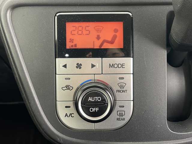 トヨタ パッソ モーダ　S 道央・札幌 2016(平28)年 7.4万km ダークエメラルドマイカ ・4WD/・ワンオーナー/・寒冷地仕様/・社外ナビ&BT&CD&DVD&BD&USB&iPod&SD/・バックカメラ/・D席シートヒーター/・衝突被害軽減ブレーキ/・横滑り防止装置/・アイドリングストップ/・nanoe/・純正フロアマット/・ステアリングスイッチ/・LEDヘッドライト/・オートライト/・スマートキー/・純正エンジンスターター/・純正AW冬タイヤ積込/・保証書/・取扱説明書