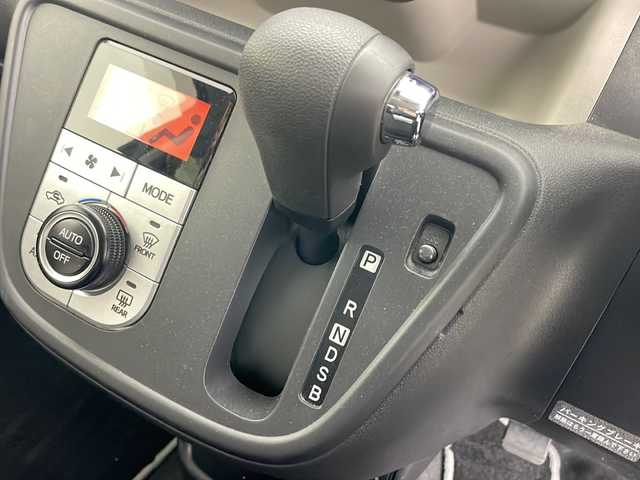 トヨタ パッソ モーダ　S 道央・札幌 2016(平28)年 7.4万km ダークエメラルドマイカ ・4WD/・ワンオーナー/・寒冷地仕様/・社外ナビ&BT&CD&DVD&BD&USB&iPod&SD/・バックカメラ/・D席シートヒーター/・衝突被害軽減ブレーキ/・横滑り防止装置/・アイドリングストップ/・nanoe/・純正フロアマット/・ステアリングスイッチ/・LEDヘッドライト/・オートライト/・スマートキー/・純正エンジンスターター/・純正AW冬タイヤ積込/・保証書/・取扱説明書